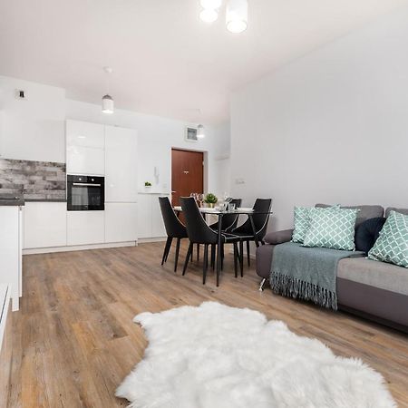 Rakowska 14A 1 Bedroom By Homeprime وارسو المظهر الخارجي الصورة