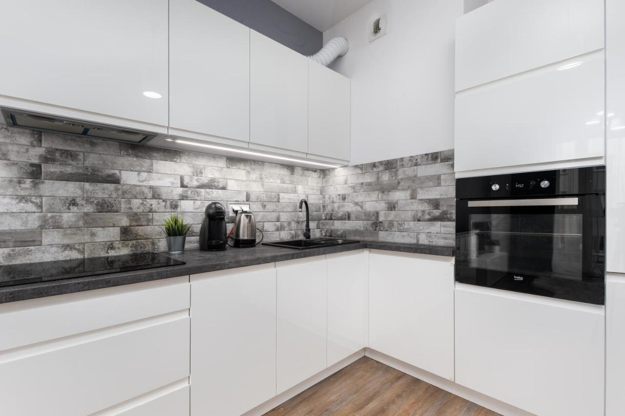 Rakowska 14A 1 Bedroom By Homeprime وارسو المظهر الخارجي الصورة